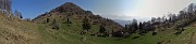 43 Bella radura prativa con vista sul Monte Zucco